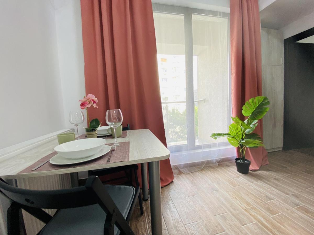 New City Studios With Balcony Bucureşti Ngoại thất bức ảnh